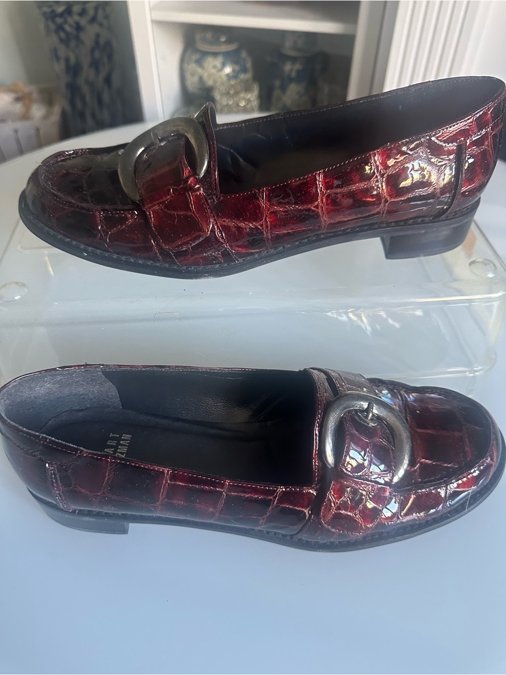 Stuart Weitzman Croc Embossed Patent Loafers Burgundy 8.5